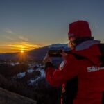 Tehnologie de încredere în condiții extreme:  HONOR și Salvamont Zărnești testează Magic8 Lite într-o simulare de intervenție montană